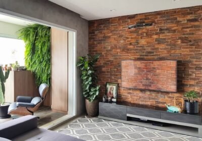 Tijolo Inglês Palimanan aplicado em parede com textura arquitetônica sofisticada